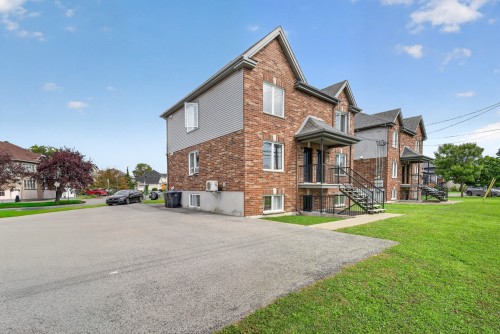 Extérieur - 451  - 455 Boul. St-Luc, Saint-Jean-Sur-Richelieu, QC 
