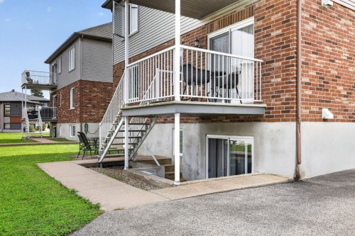 Terrasse - 451  - 455 Boul. St-Luc, Saint-Jean-Sur-Richelieu, QC 