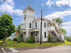 9 Victoria (W B) Street  Amherst, NS B4H 1B8