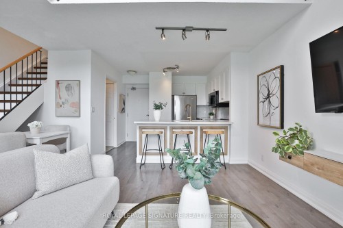 703-18 Merton Street, Toronto, ON 