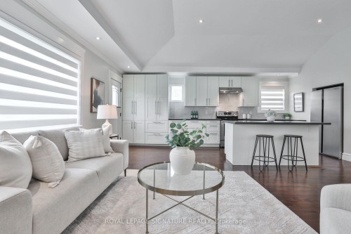 17 Flora Drive, Toronto, ON 