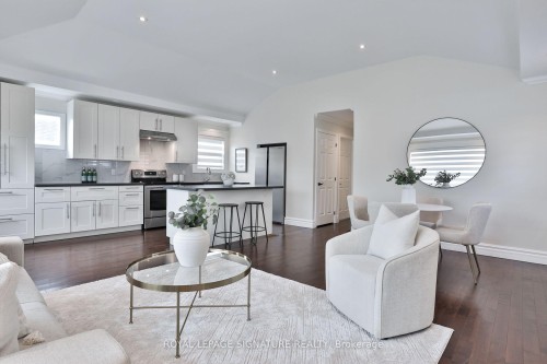 17 Flora Drive, Toronto, ON 