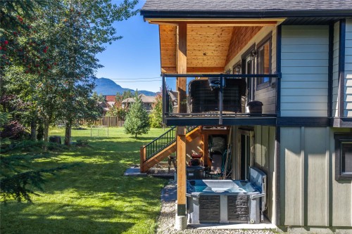 1915 Aspen Crescent, Revelstoke, BC 