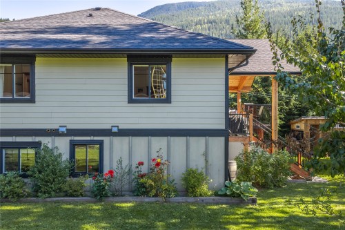 1915 Aspen Crescent, Revelstoke, BC 