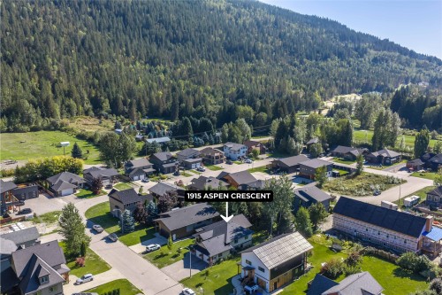 1915 Aspen Crescent, Revelstoke, BC 