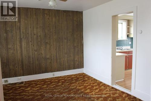 Living room to kitchen - 41 Lefebvre Avenue, Cornwall, ON 