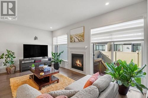 756 Cairn Crescent, Ottawa, ON 