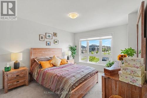 756 Cairn Crescent, Ottawa, ON 