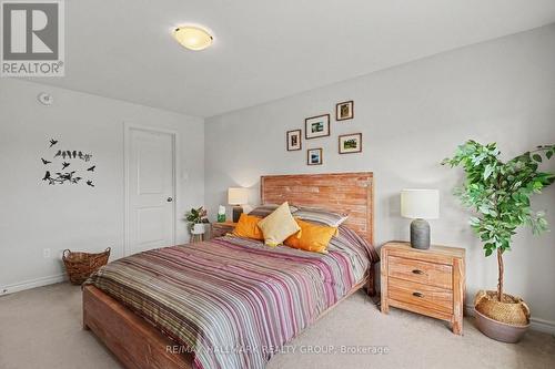 756 Cairn Crescent, Ottawa, ON 
