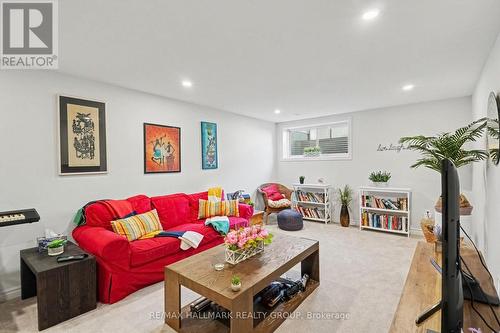 756 Cairn Crescent, Ottawa, ON 