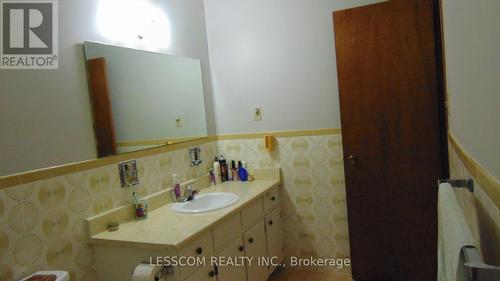 UPPER FLOOR BATHROOM - 335 Royal Salisbury Way, Brampton, ON 