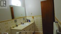 UPPER FLOOR BATHROOM - 