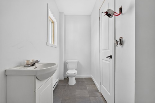 Salle de bains - 3984 Grand Boulevard, Longueuil (Saint-Hubert), QC 