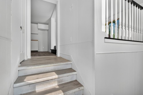 Escalier - 3984 Grand Boulevard, Longueuil (Saint-Hubert), QC 