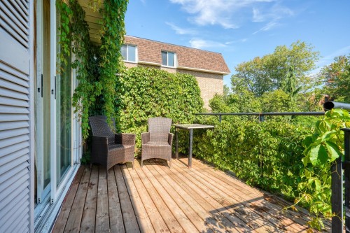 Terrasse - 3984 Grand Boulevard, Longueuil (Saint-Hubert), QC 