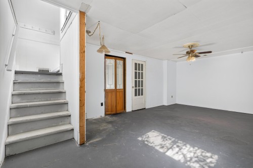 Salle familiale - 3984 Grand Boulevard, Longueuil (Saint-Hubert), QC 