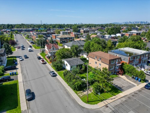 Photo aérienne - 3984 Grand Boulevard, Longueuil (Saint-Hubert), QC 