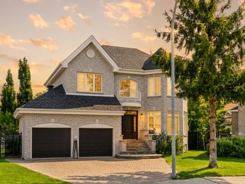 8235 Av. Oceanie  Brossard, QC J4Y 2Z9