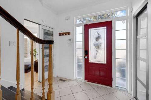 Hall d'entrée/Vestibule - 8235 Av. Oceanie, Brossard, QC 