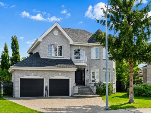 Façade - 8235 Av. Oceanie, Brossard, QC 