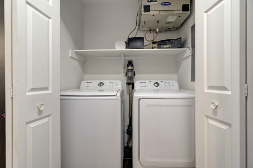 Salle de lavage - 3-5605 Boul. Chevrier, Brossard, QC 