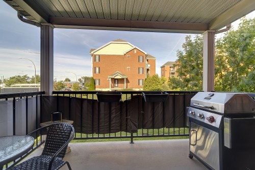 Balcon - 3-5605 Boul. Chevrier, Brossard, QC 