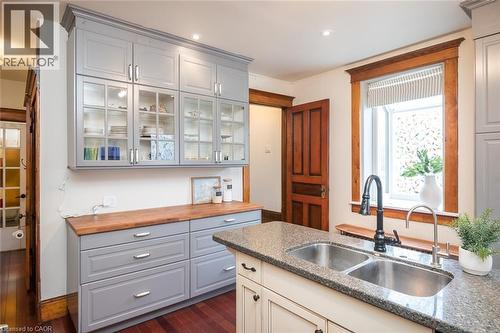 207 Waterloo Street N, Cambridge, ON 