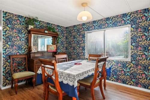 2205 4Th St East, Courtenay, BC 