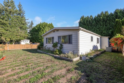 2205 4Th St East, Courtenay, BC 