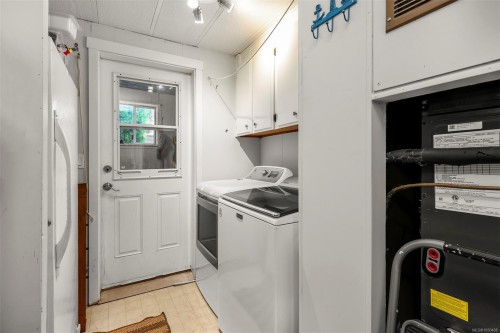 2205 4Th St East, Courtenay, BC 