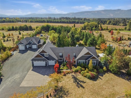 2040 Sun King Rd, Coombs, BC 