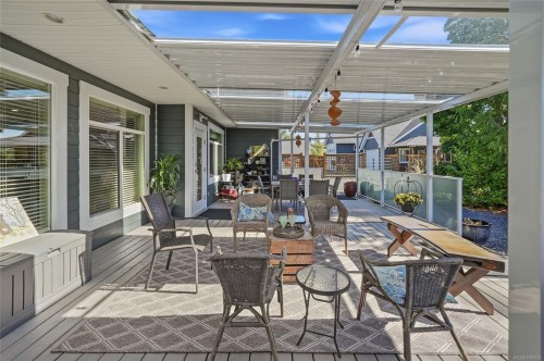 2040 Sun King Rd, Coombs, BC 