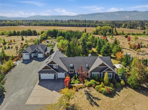 2040 Sun King Rd, Coombs, BC 