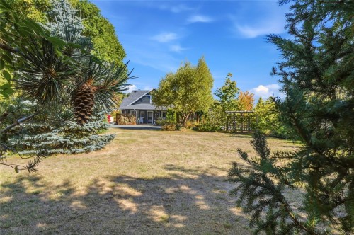 2040 Sun King Rd, Coombs, BC 