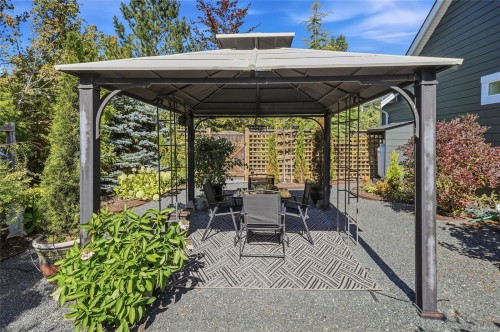 2040 Sun King Rd, Coombs, BC 