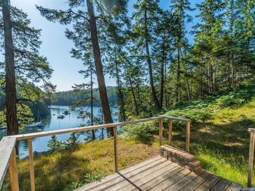 61 Spring Bay Rd, Lasqueti Island, BC 