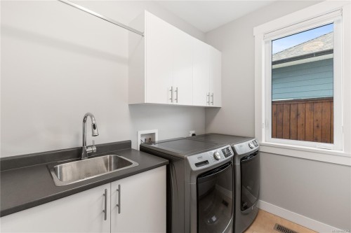711 Salal St, Campbell River, BC 