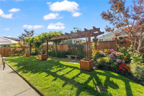 711 Salal St, Campbell River, BC 