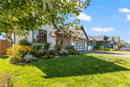 711 Salal St, Campbell River, BC 