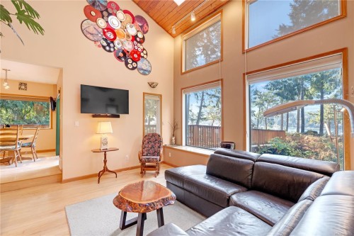 4845 Brenton Page Rd, Ladysmith, BC 