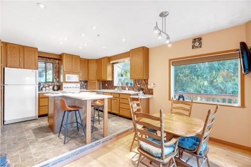 4845 Brenton Page Rd, Ladysmith, BC 