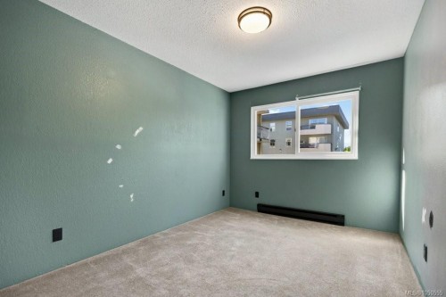 #212-1015 Cumberland Rd, Courtenay, BC 