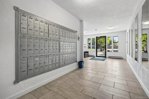 #212-1015 Cumberland Rd, Courtenay, BC 
