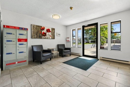 #212-1015 Cumberland Rd, Courtenay, BC 