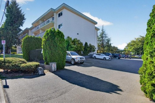 #212-1015 Cumberland Rd, Courtenay, BC 