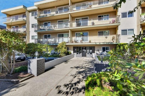#212-1015 Cumberland Rd, Courtenay, BC 