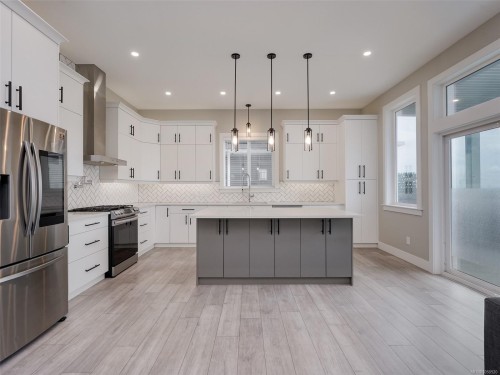 2431 Azurite Cres, Langford, BC 