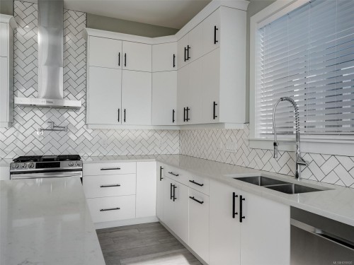 2431 Azurite Cres, Langford, BC 