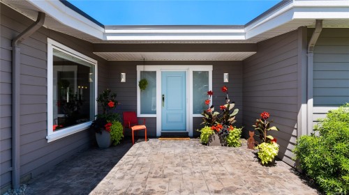 1717 Westlock Rd, Duncan, BC 