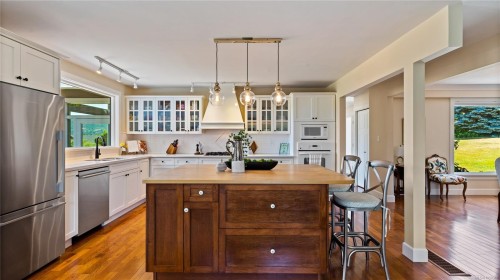 1717 Westlock Rd, Duncan, BC 